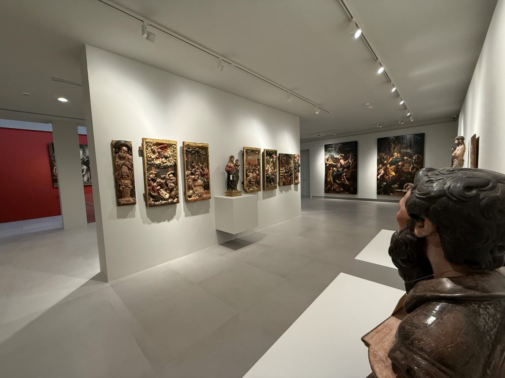 El Museu de Reus reobre les portes al públic amb una nova museografia i nous relats